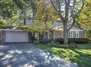 1925 Ivy Ln, Northbrook, IL 60062