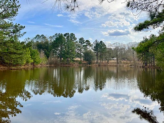 5th image of 312 Rushingtown Rd