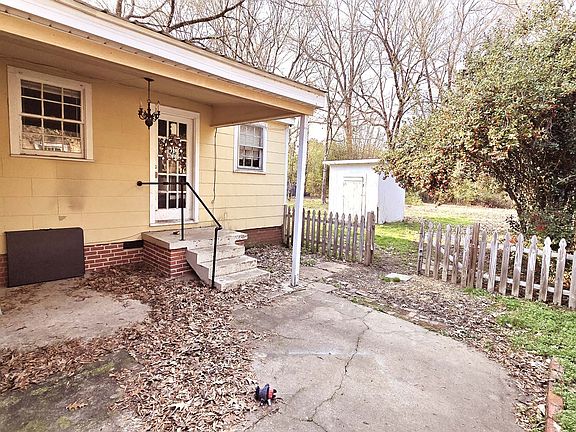 2nd image of 524 Whitfield St