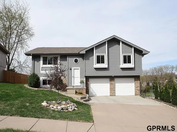5536 N 113th St, Omaha, NE 68164