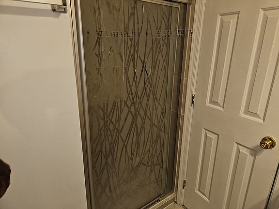 4th image of 18 Hunters Gate Ct