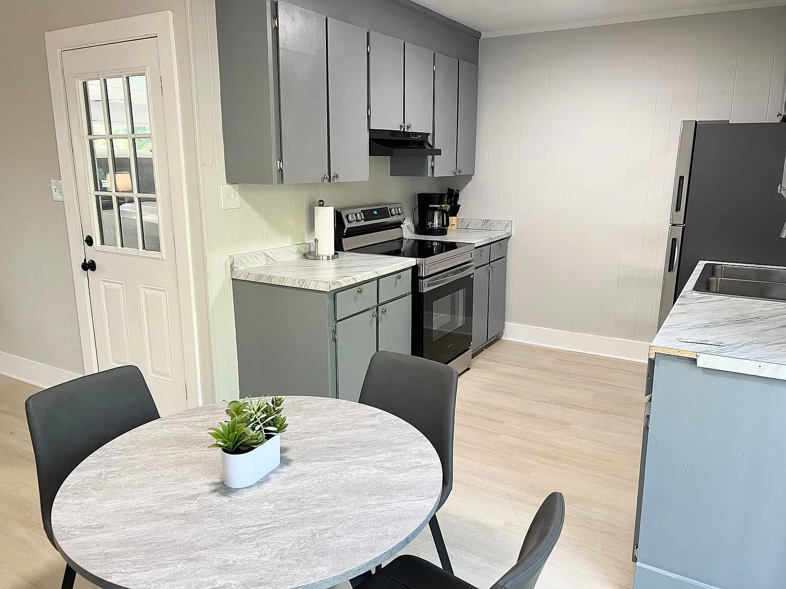 HOLIDAY SPECIAL: 1 MONTH FREE ON 1BR | FROM $975 — Photo 4