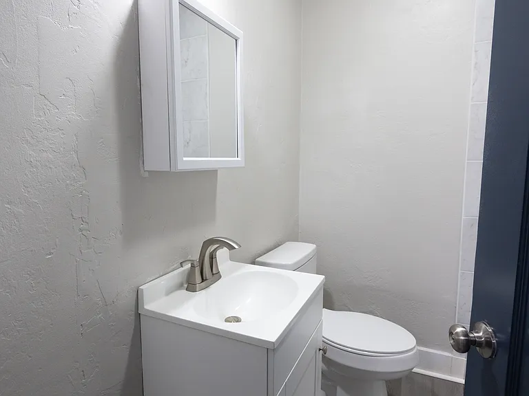 413 E Hazel Ave — Photo 16