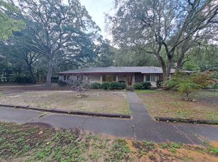 101 Duke Dr, Niceville, FL 32578