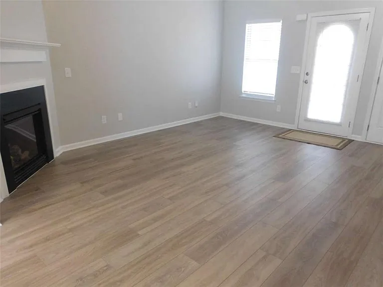 4409 Plum Frost Ct — Photo 15