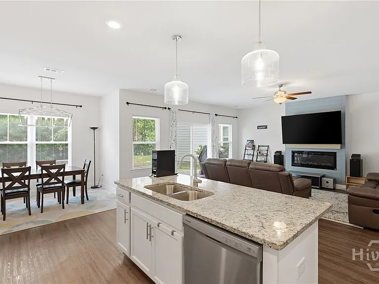 165 Brennan Dr — Photo 16