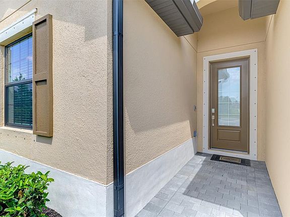 3rd image of 1836 W Isles Rd