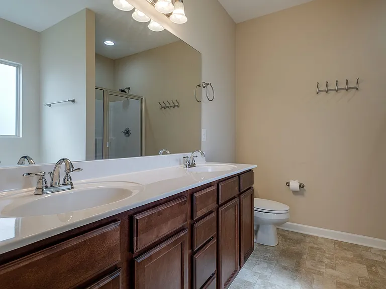 1021 Lindyn Lee Way — Photo 21