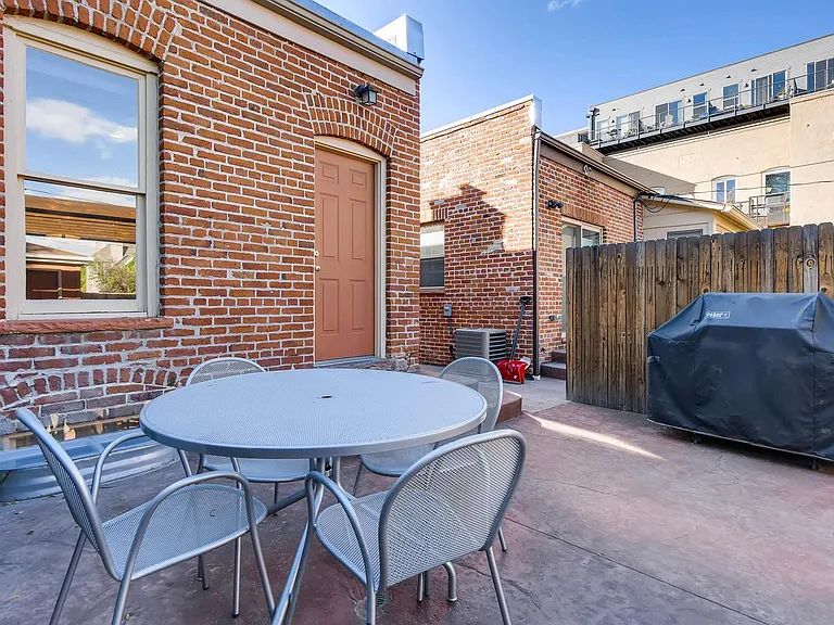 1732 N Clarkson St — Photo 27