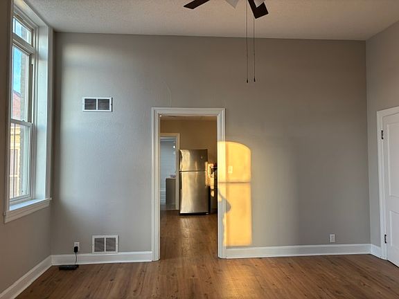 5th image of 123 S Meridian St #B
