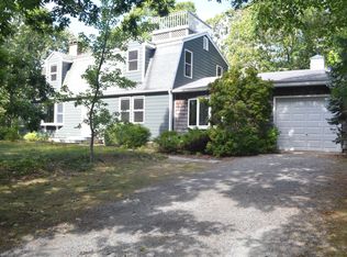 20 Teaberry Ln, Edgartown, MA 02539