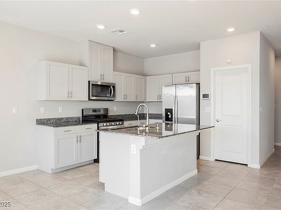 4th image of 8278 Palladium St