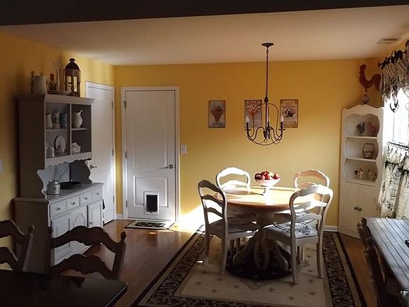 5th image of 4723 Shady Lake Cir