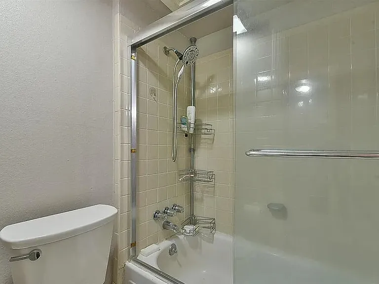 807 Cardinal Creek Blvd #C — Photo 3