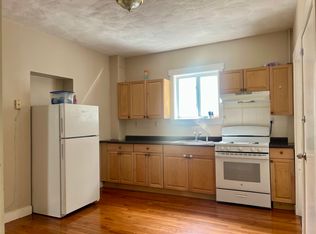 11 Hutchinsons Ct FLOOR 2, Lynn, MA 01902