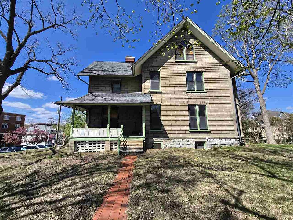1st image of 802 E Washington St