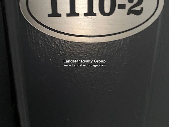 4th image of 1110 W Glenlake Ave #2