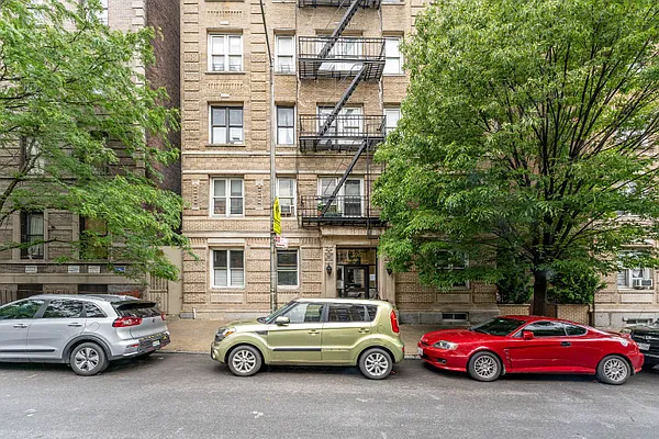 Rented by Executive Towers  | media 56