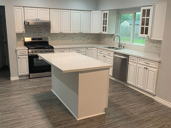 4th image of 4449 Lakeshore Dr