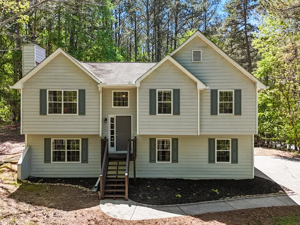 257 Browning Cir, Acworth, GA 30101