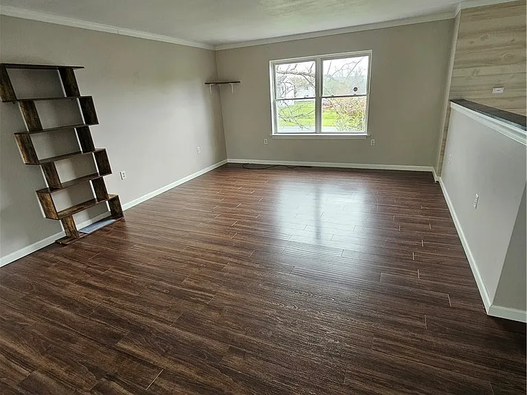 8127 Schell Ave — Photo 3