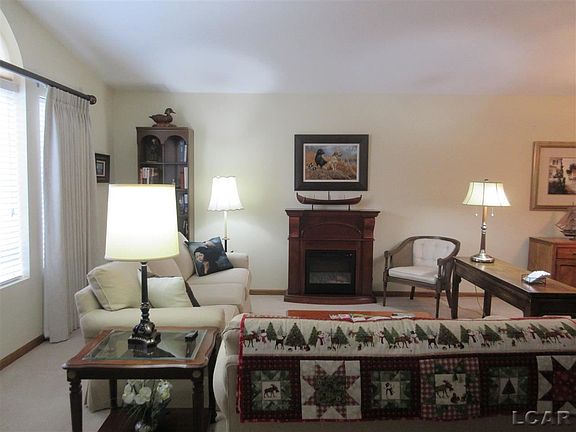 5th image of 1403 Carriage Dr