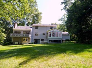 32 Emily Ln, Amherst, MA 01002