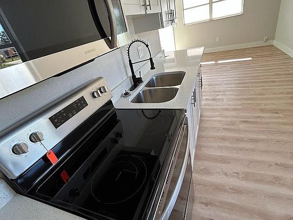 3rd image of 1359 Boylan Ave #B