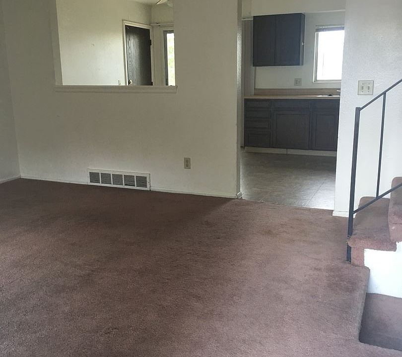 2nd image of 15617 E Atlantic Cir