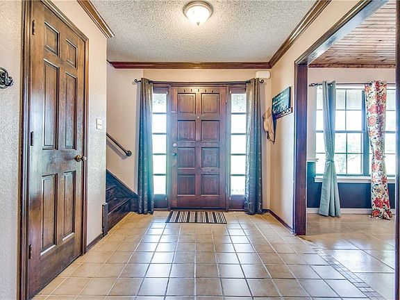 4th image of 1000 Meadows Dr
