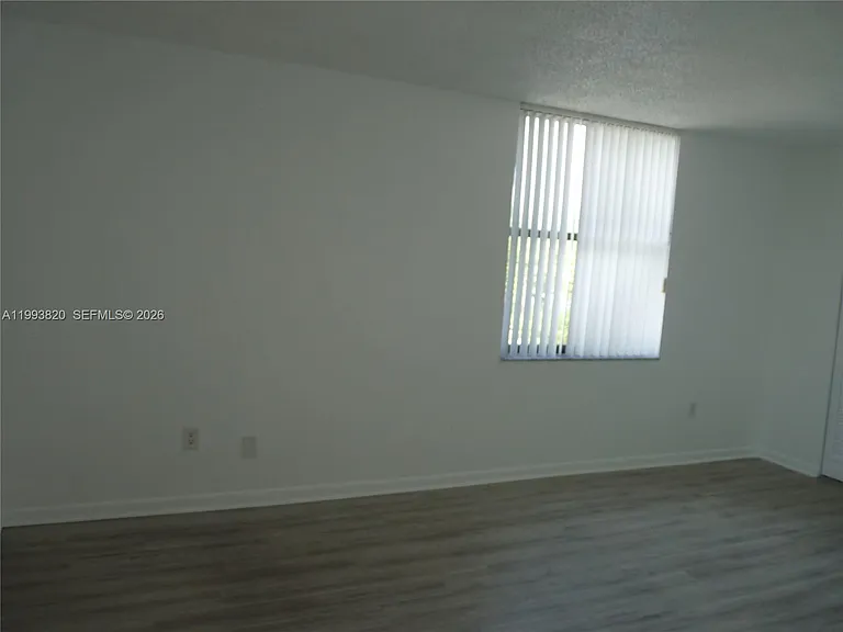 14611 N Kendall Dr #304L — Photo 16