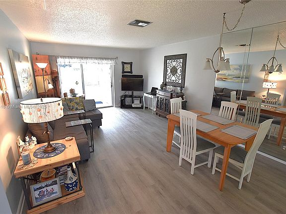 4th image of 2551 Emory Dr W APT D