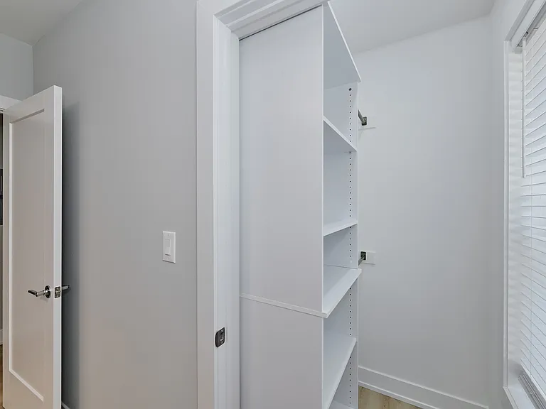 2127 S Marshall Blvd #1 — Photo 14