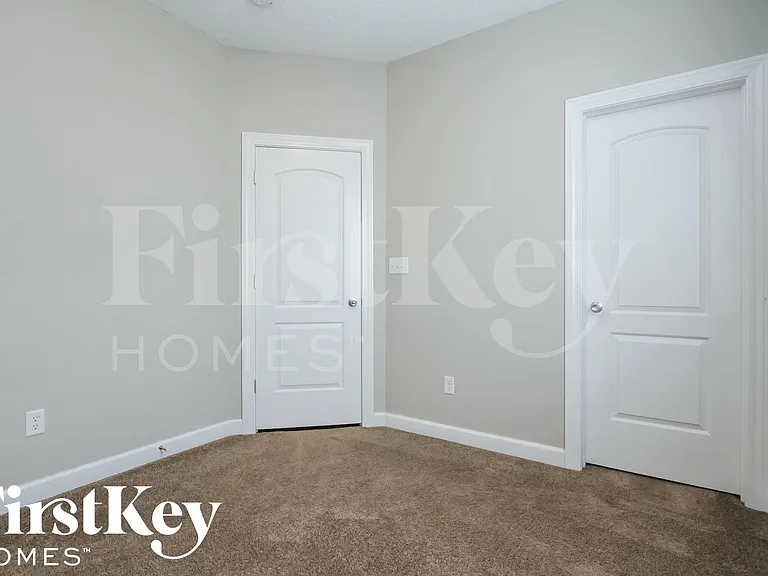 9778 Rhodes Ln — Photo 12