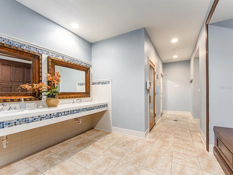 521 Mandalay Ave #410 — Photo 37