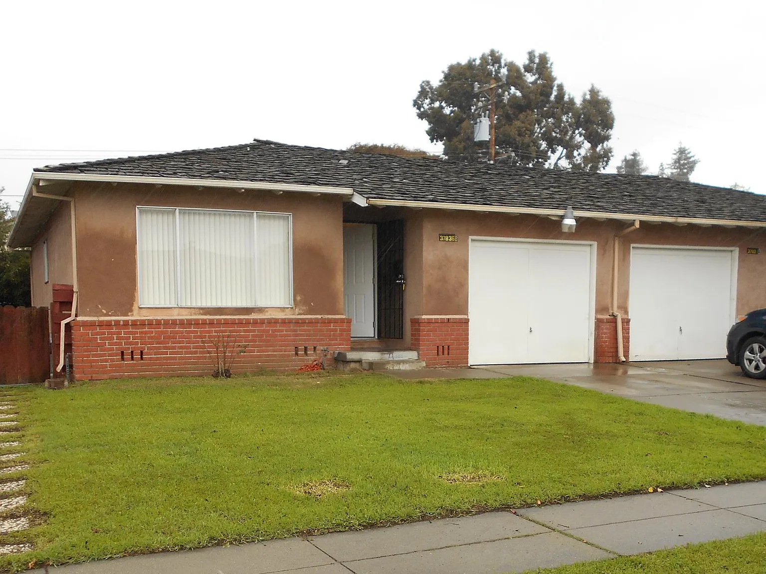 2 bed, 945 sqft, $2,850 — Photo 1