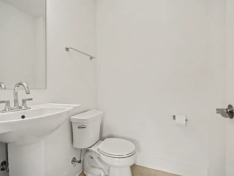 1215 Gateway Ct — Photo 15