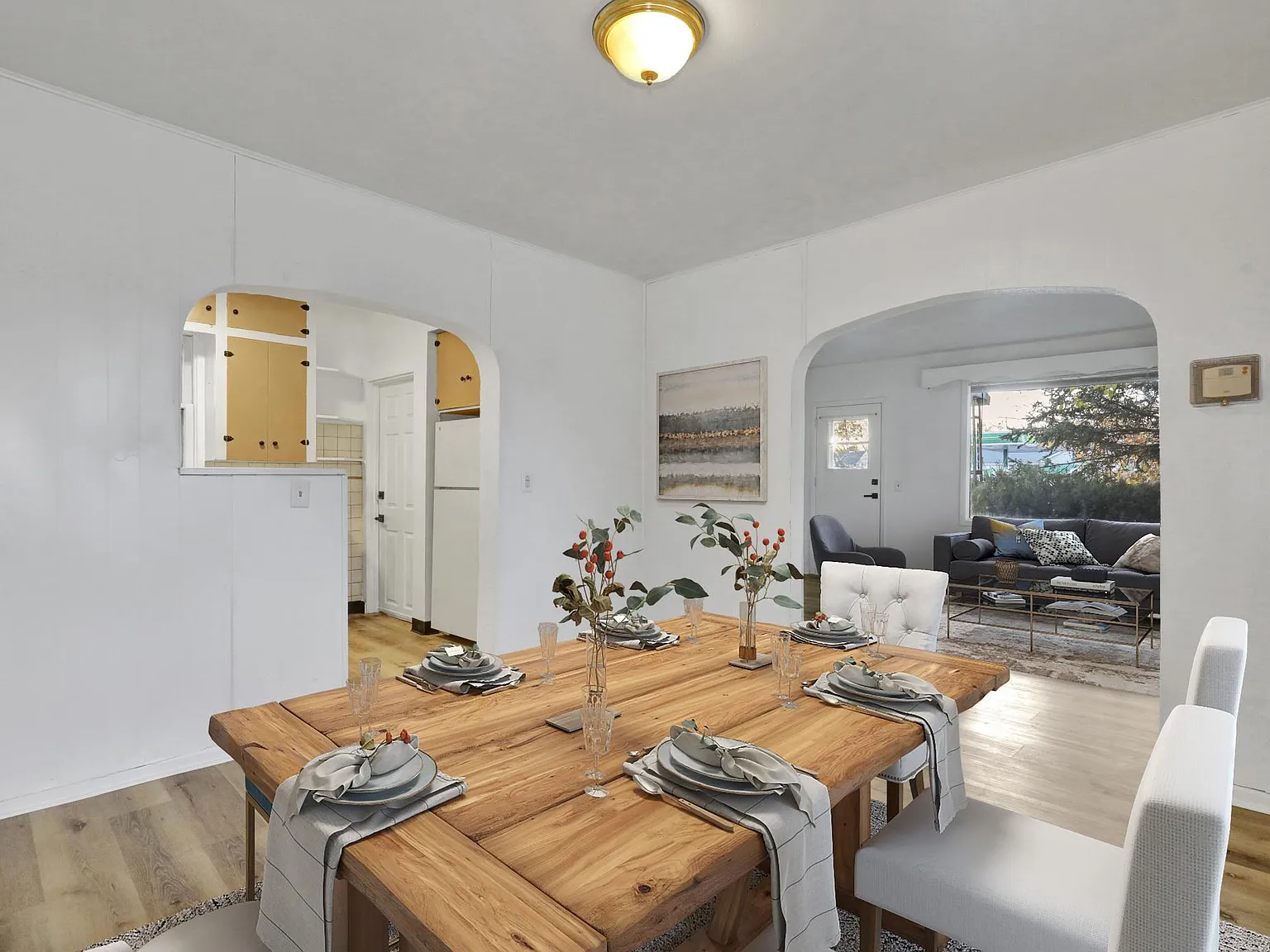 1 bed, 1100 sqft, $990 — Photo 3