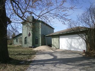 3715 Goose Lake Rd, Morris, IL 60450