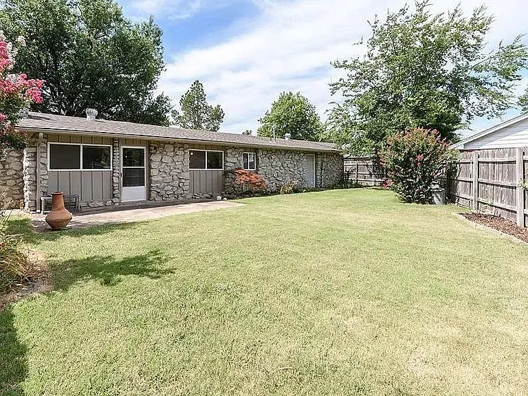 8511 E 47th Pl — Photo 10