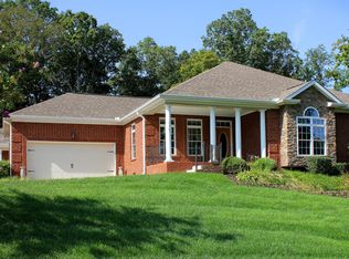2461 Mountain Dr, Lenoir City, TN 37772