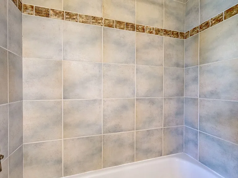 4560 Sullivan Ct — Photo 43