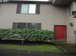 10900 SW 76th Pl APT 45, Portland, OR 97223