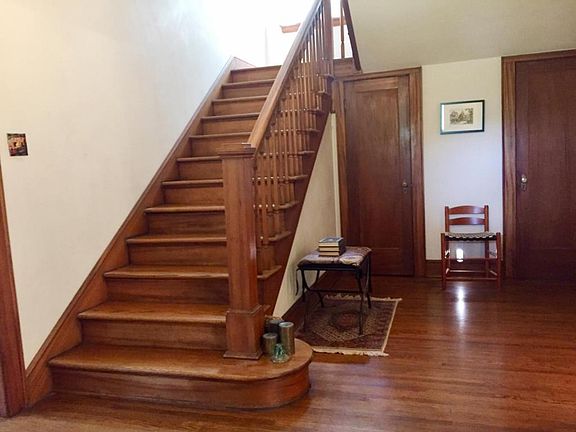 2nd image of 5620 Crestwood Dr