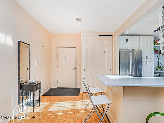 3rd image of 396 Maryland Ave APT 3A