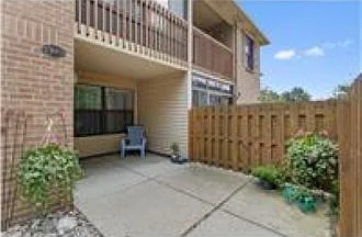 2 bed, 1177 sqft, $1,750 — Photo 4