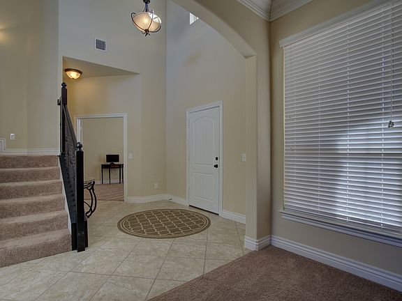 3rd image of 5813 NW 162nd St