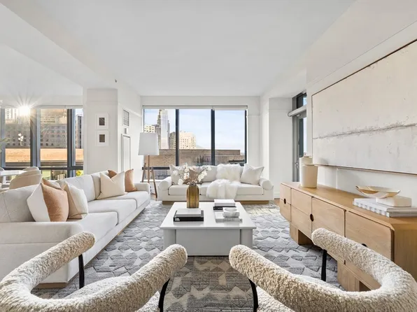 1 Avery St APT 19C, Boston, MA 02111
