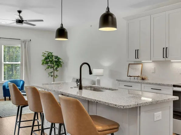 137 Crockett Hills Ln, Ashland City, TN