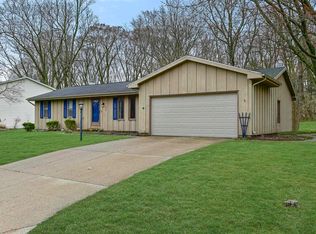 17334 Farmington Square Rd, Granger, IN 46530